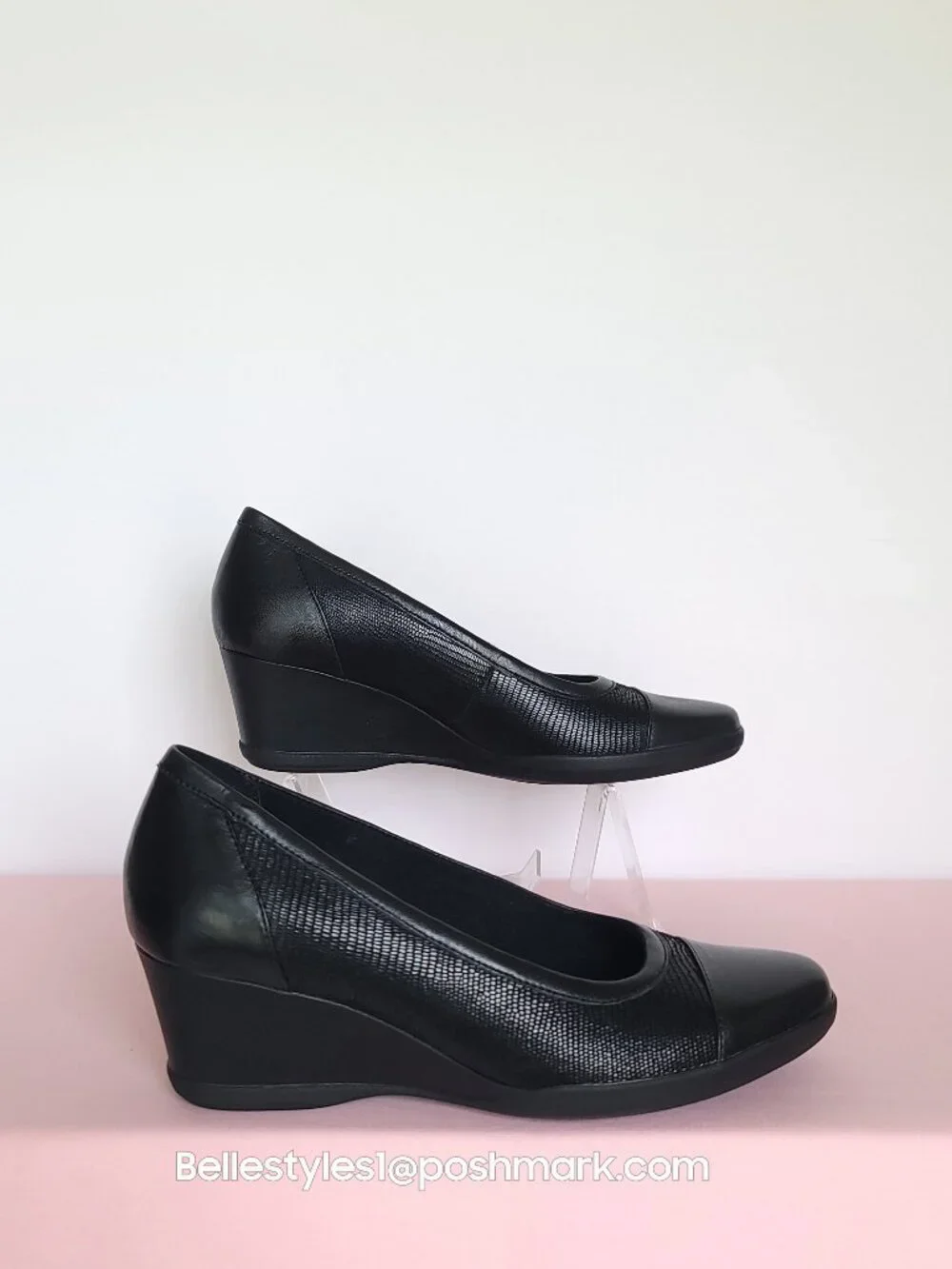 CLARKS Artisan Neala Moon Slip-On Wedge Pumps- Black color- Women's Size 9M⭐